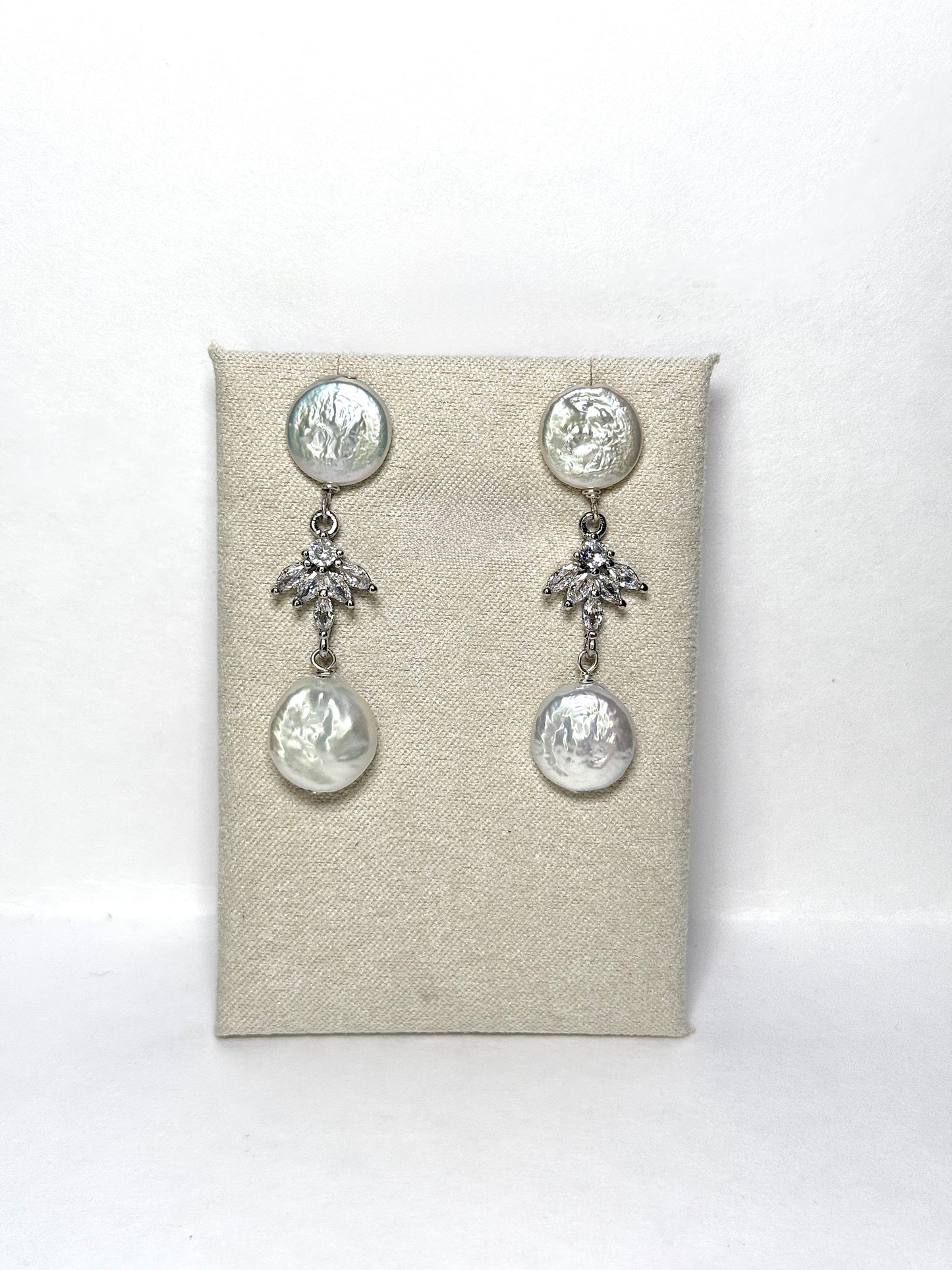 Lover’s Glow Coin Pearl Earrings