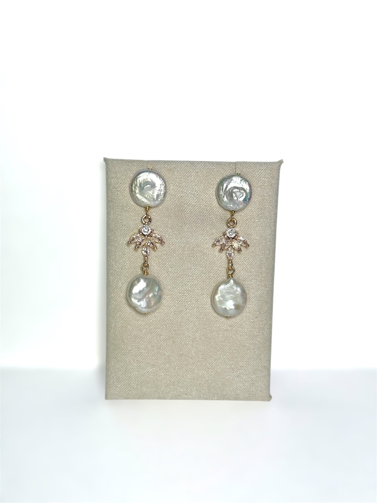 Lover’s Glow Coin Pearl Earrings