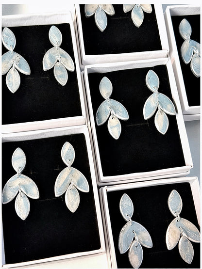 Dusty Blue & Sparkling White Marbled Bridal Earrings Set ￼