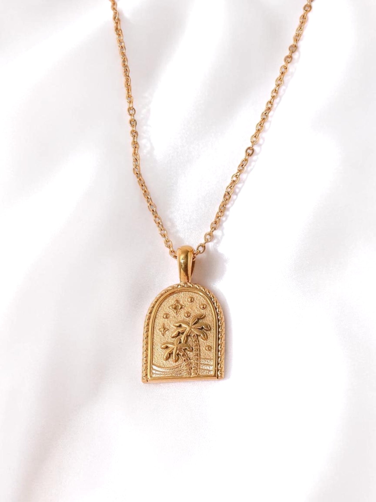 Golden Palm Oasis Necklace