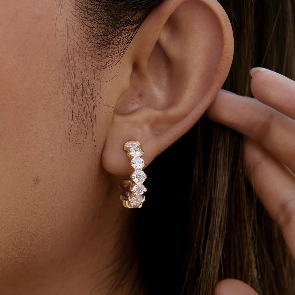 The Sunburst Oval C-Hoop Earrings